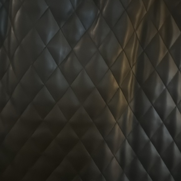 Blank NYC quilted faux leather skirt - black - size 27 - Picture 4 of 5